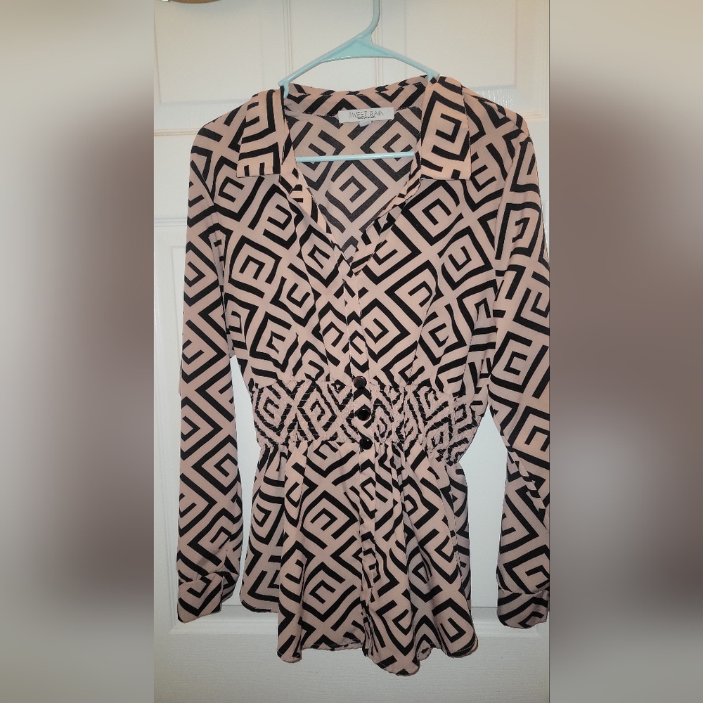 Sweet Rain Women's Geometric Black and Pink Blouse